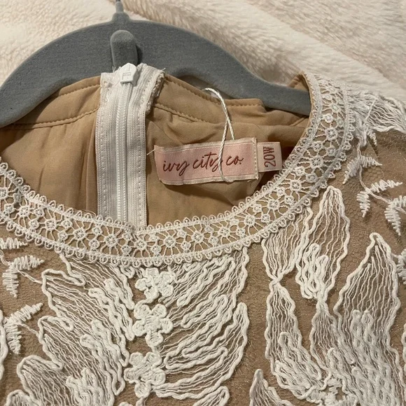 Ivy City Co White Lace Long Sleeve Dress - Picture 4 of 5